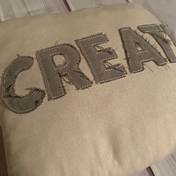 2 Decorative Rustic Pillows - Picture 3 of 6